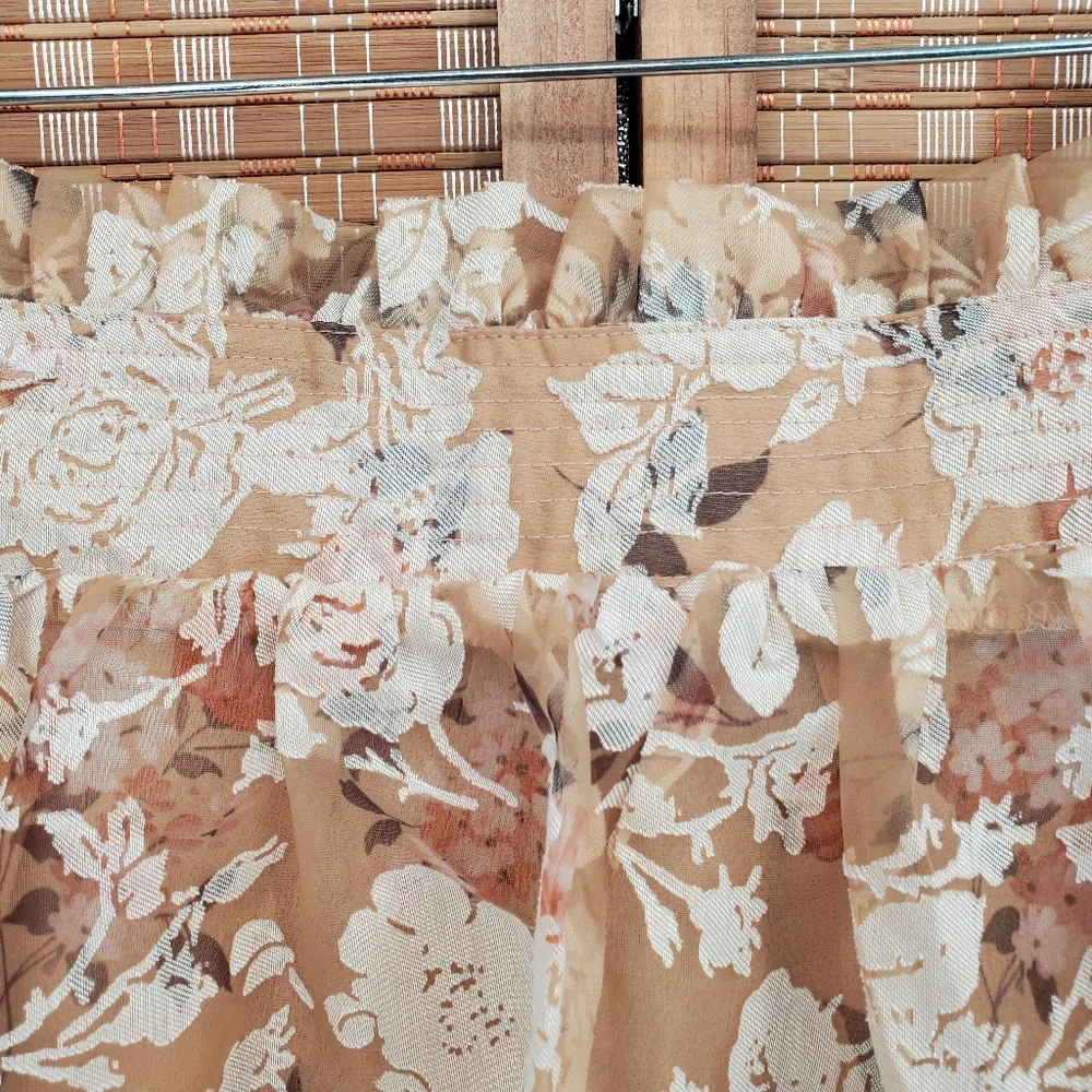 ♧ En Saison Pleated Floral A-line Mini Skirt Tan and Cream Size Small NWT